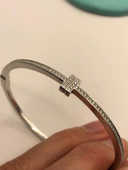 Tiffany & Co. Diamond & 18ct White Gold T Hinged Wire Bangle AU 750 Italy Silver 18K